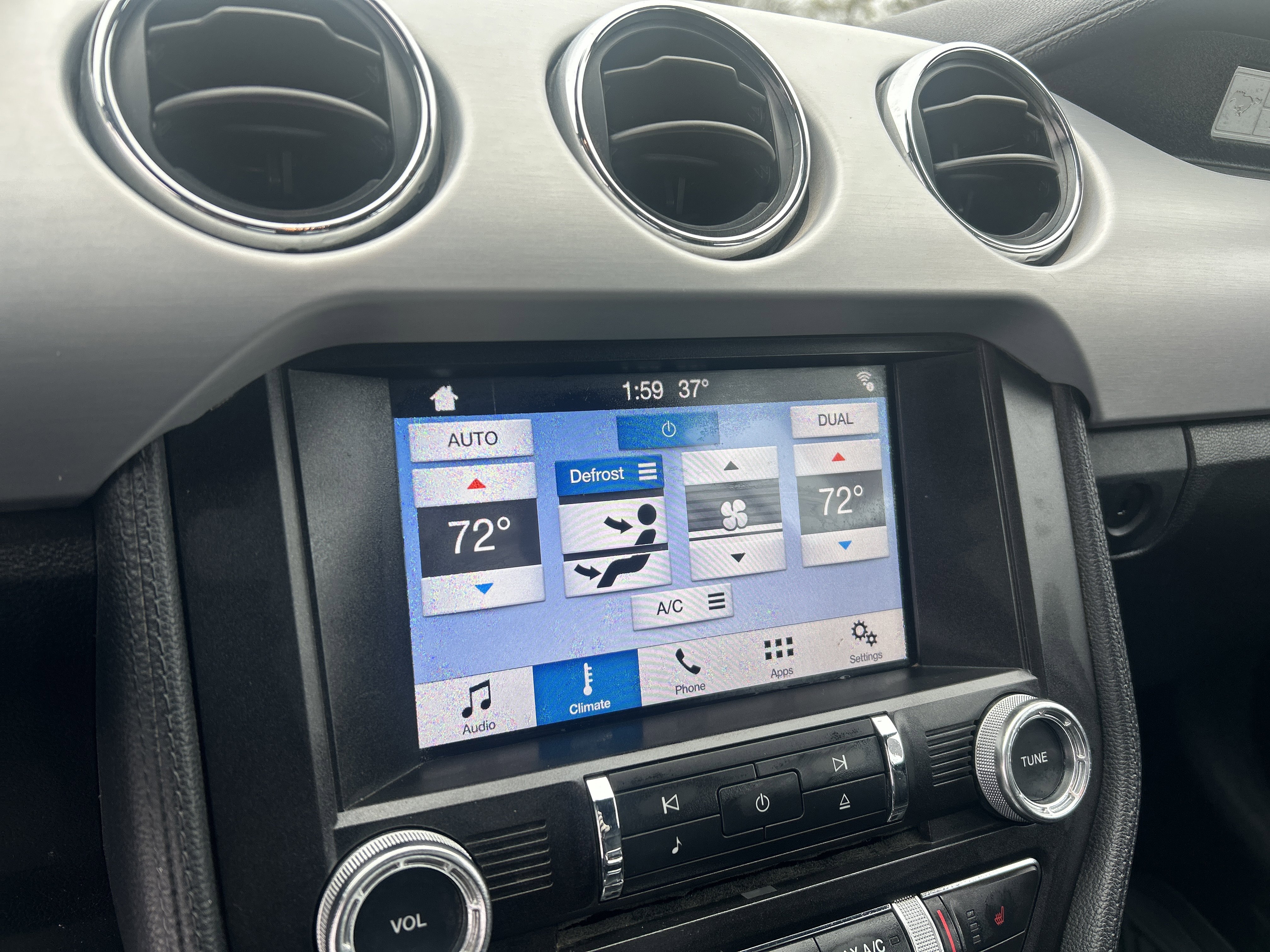 Used 2017 Ford Mustang Premium image 18