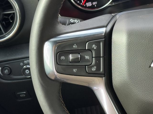 Used 2022 Chevrolet Blazer Premier w/ Enhanced Convenience Package FWD image 12