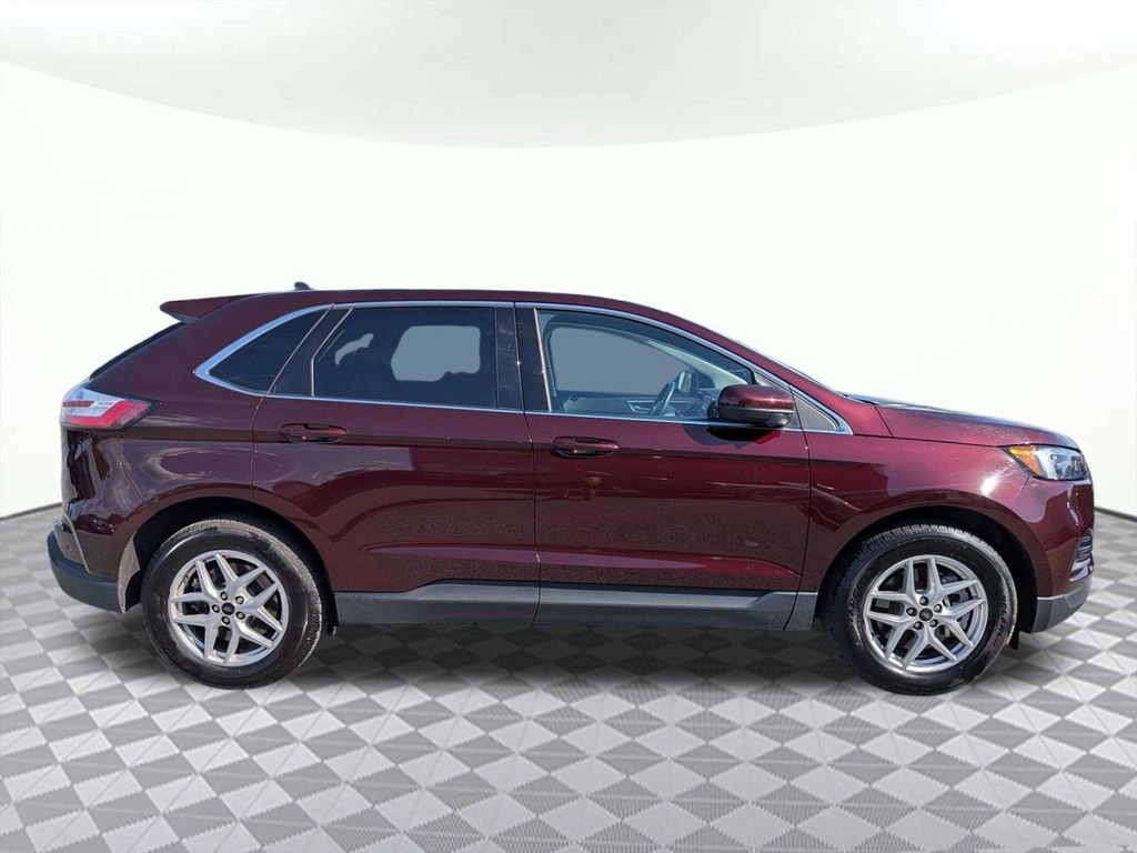 Used 2024 Ford Edge SEL AWD/4WD image 2