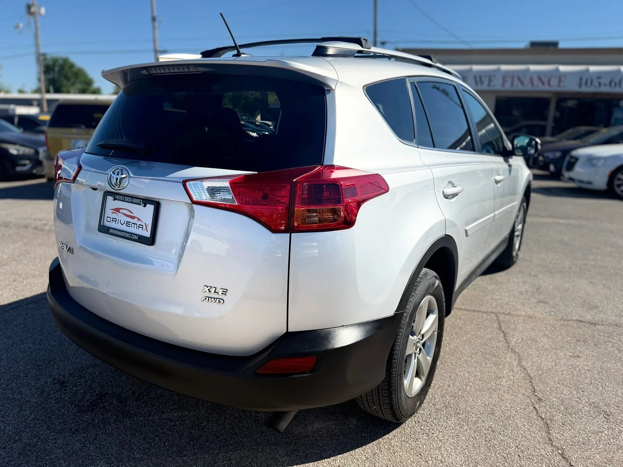 Used 2015 Toyota RAV4 XLE AWD/4WD image 5