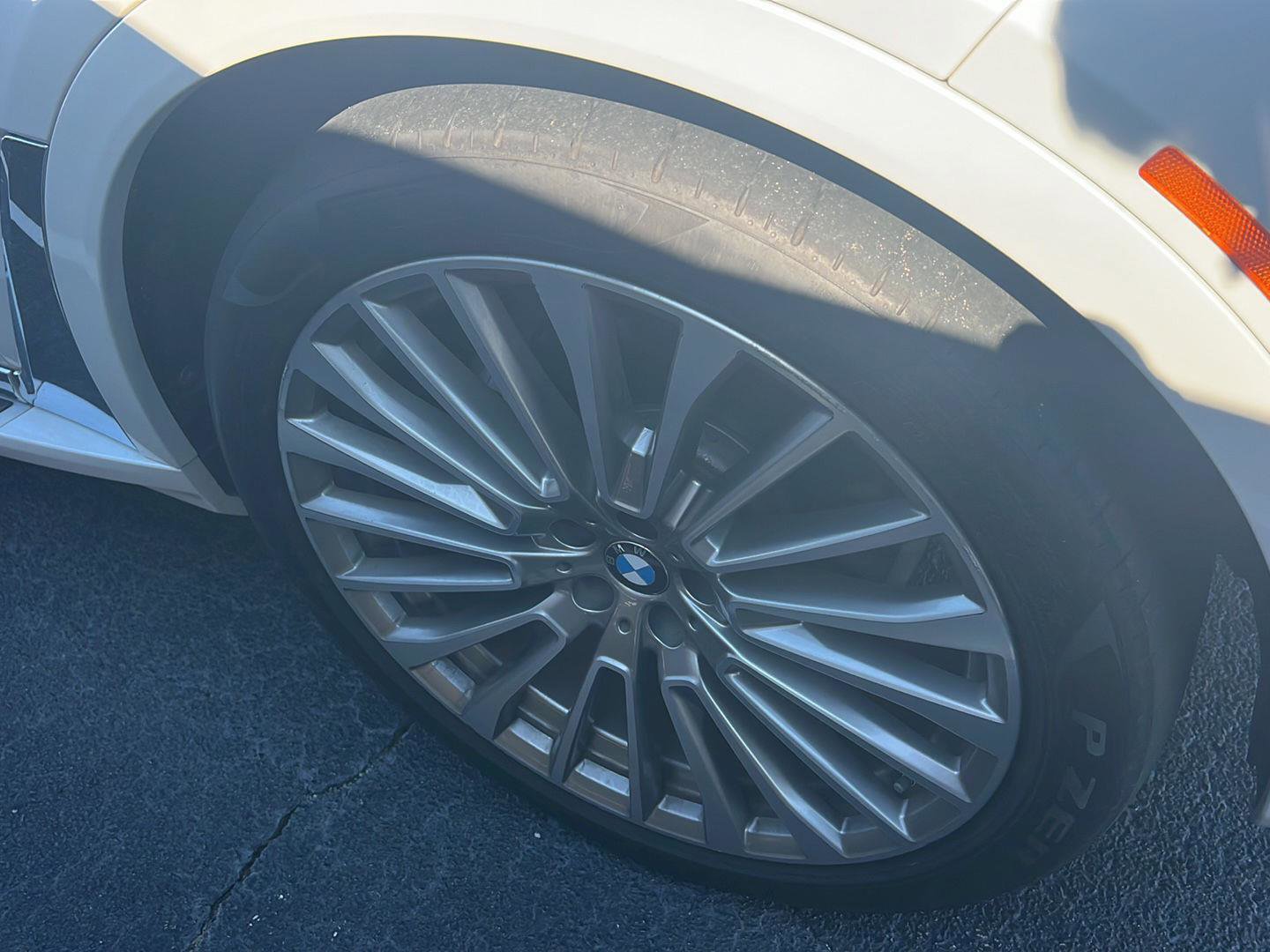 Used 2020 BMW X7 xDrive40i w/ Premium Package image 7