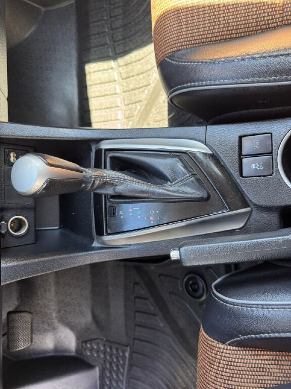 Used 2014 Toyota Corolla S FWD image 18