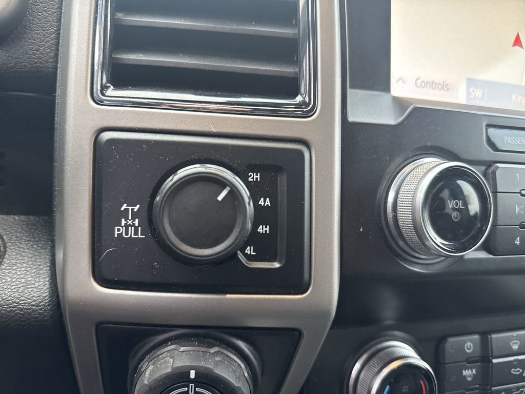 Used 2019 Ford F150 Lariat w/ Equipment Group 502A Luxury image 30