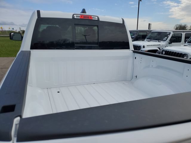 New 2026 RAM 1500 4x4 Crew Cab image 19