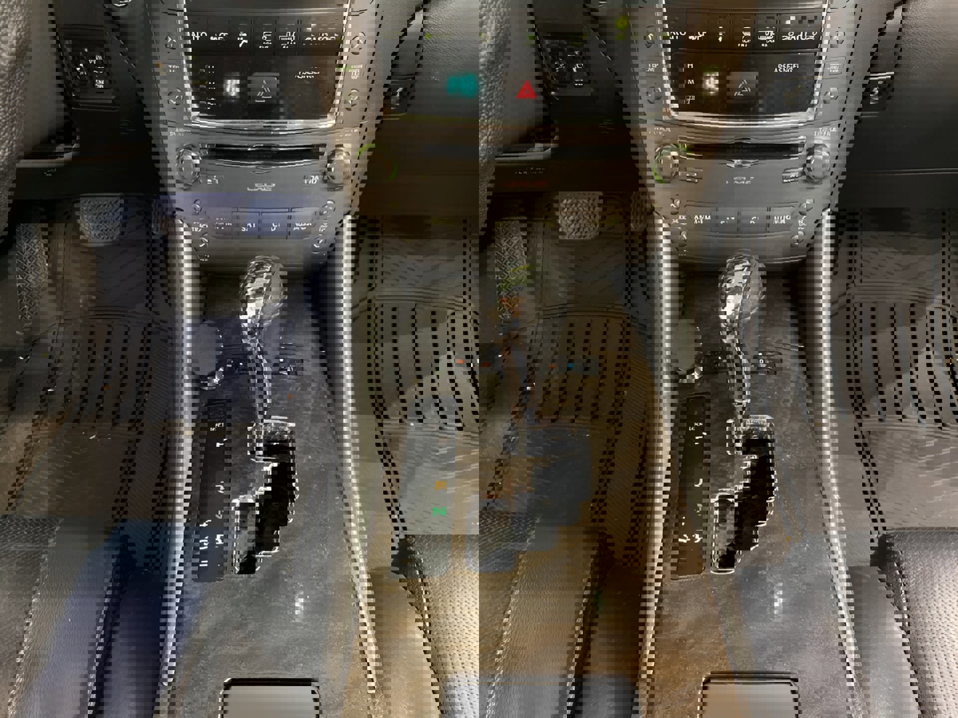 Used 2010 Lexus IS 350C RWD image 19