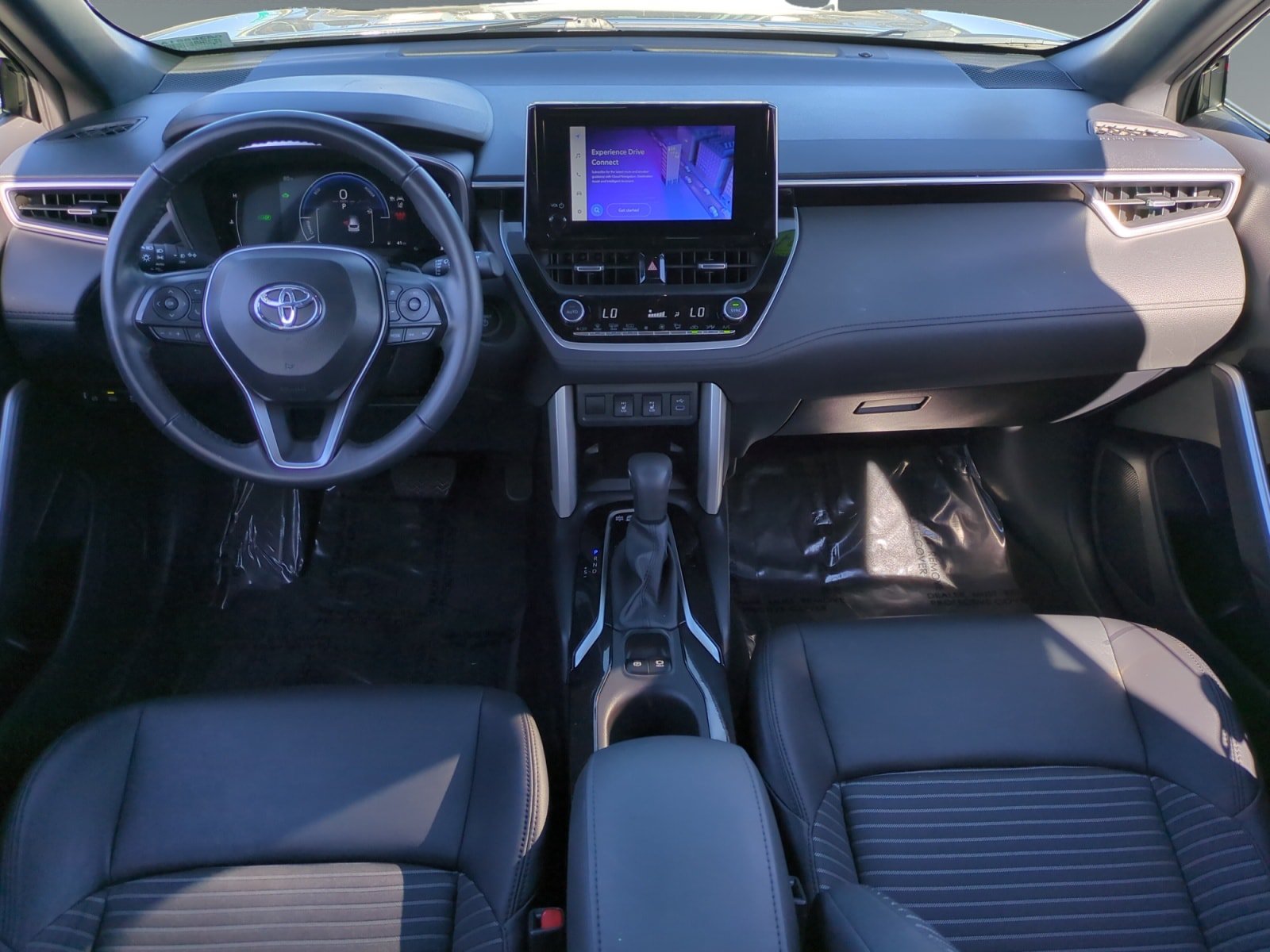 Used 2024 Toyota Corolla Cross AWD Hybrid w/ Convenience Package image 10