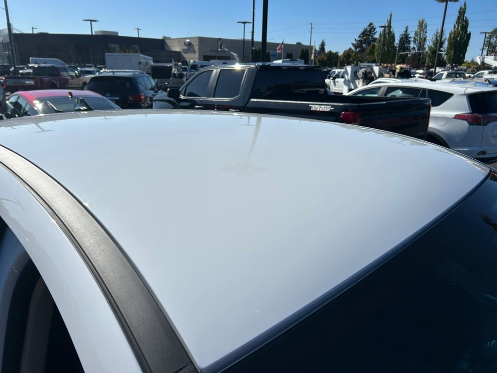 Used 2020 Ford Escape SE Sport image 29