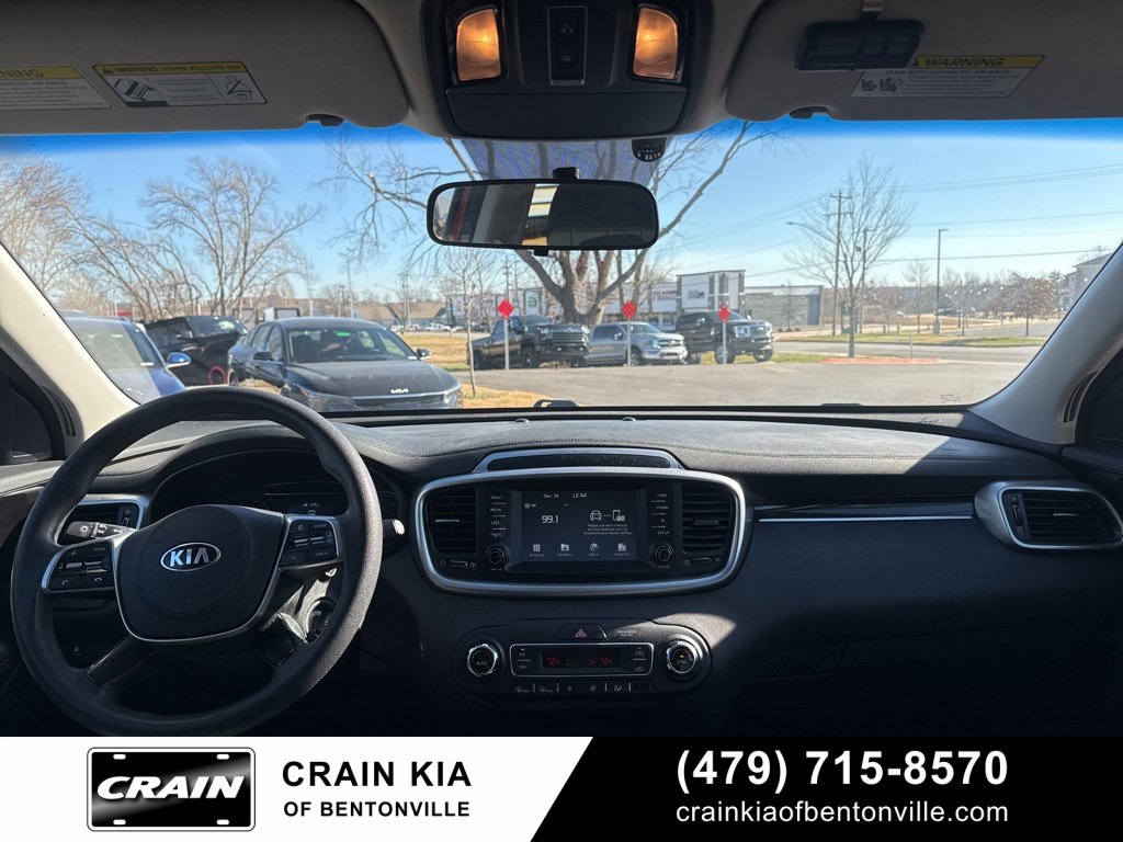 Used 2019 Kia Sorento LX image 11