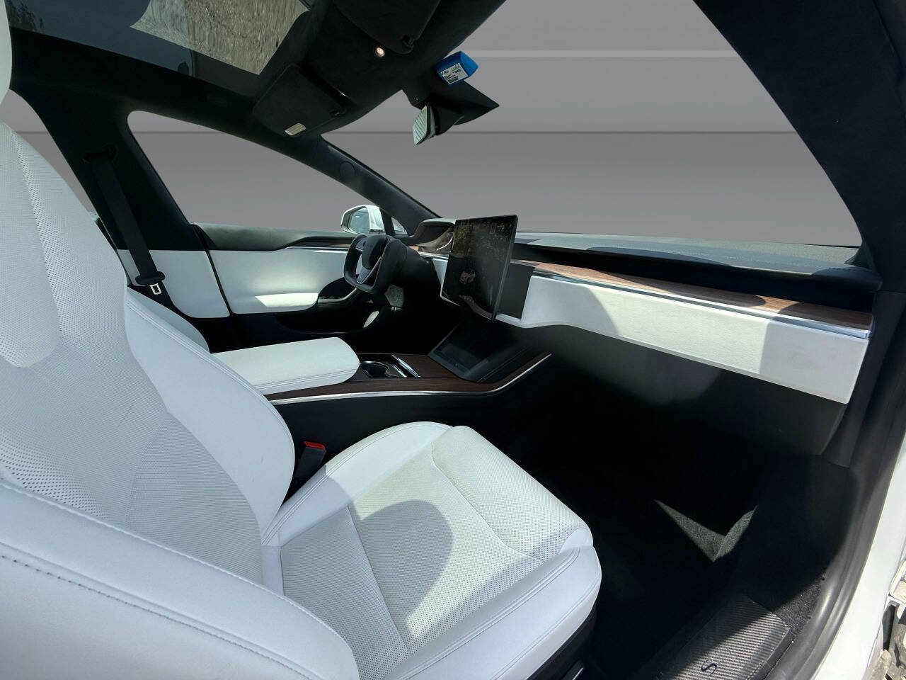 Used 2022 Tesla Model S AWD/4WD image 37