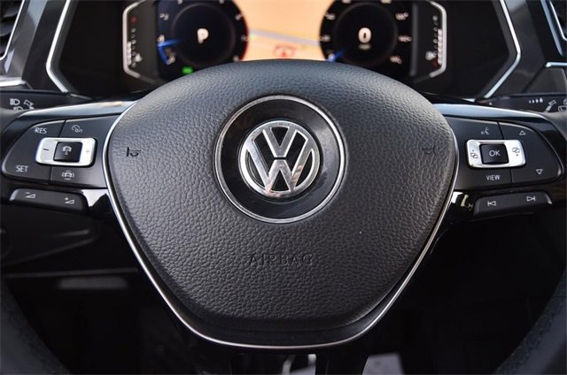 Used 2020 Volkswagen Tiguan SEL w/ Tiguan Two-Row MDO Package image 20