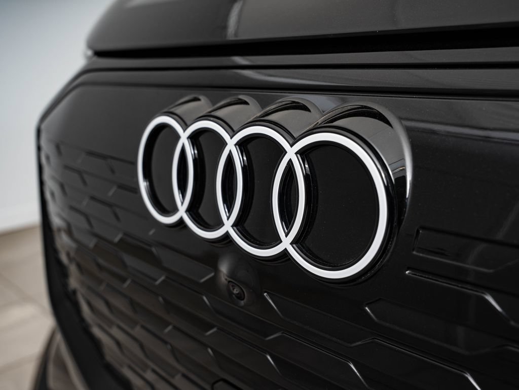 Certified 2025 Audi Q6 e-tron Premium Plus w/ Premium Plus AWD/4WD image 3