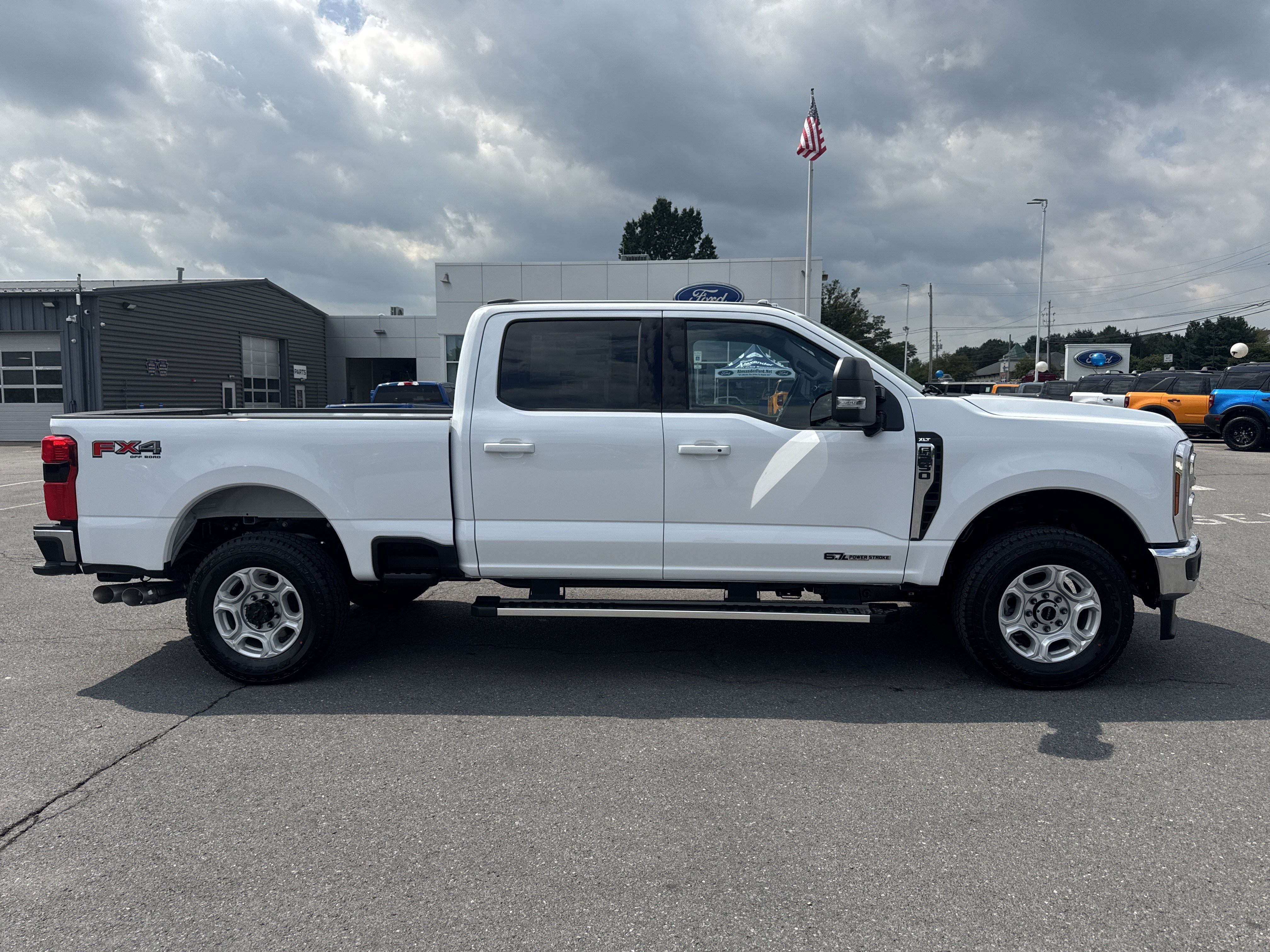 New 2026 Ford F250 XLT w/ XLT Premium Package AWD/4WD video 2