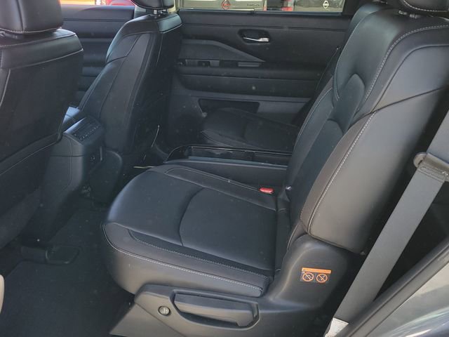 Used 2023 Nissan Pathfinder SL w/ SL Premium Package AWD/4WD image 8