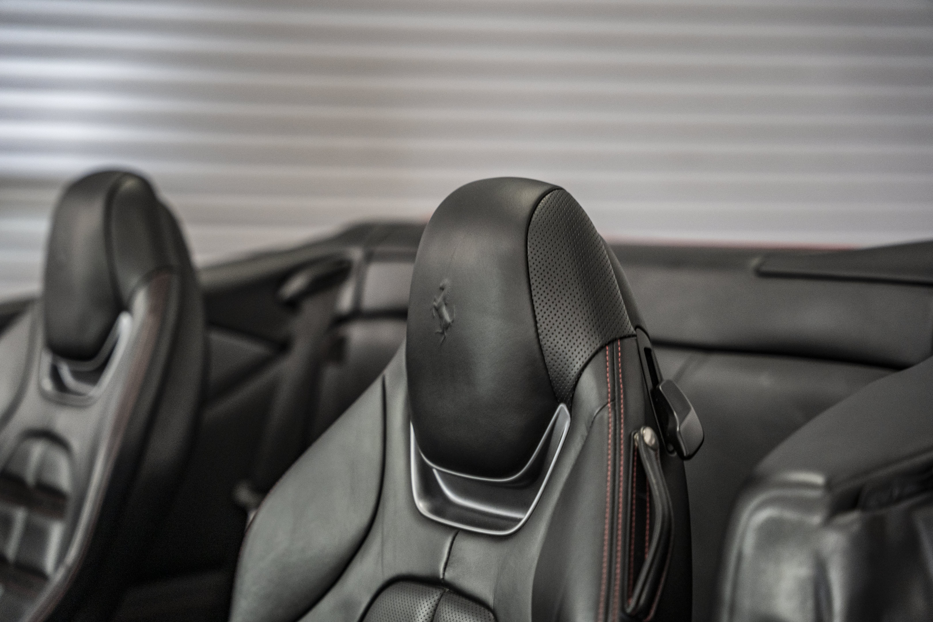 Used 2019 Ferrari Portofino RWD image 22
