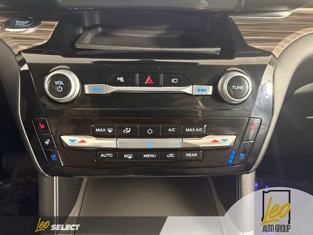 Used 2022 Ford Explorer Limited w/ Equipment Group 301A image 25