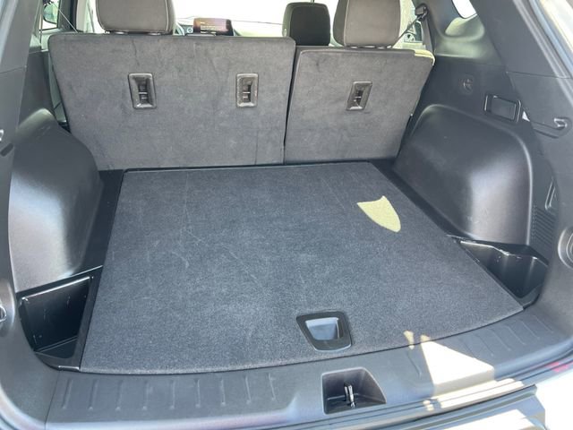 Used 2025 Chevrolet Blazer LT FWD image 19