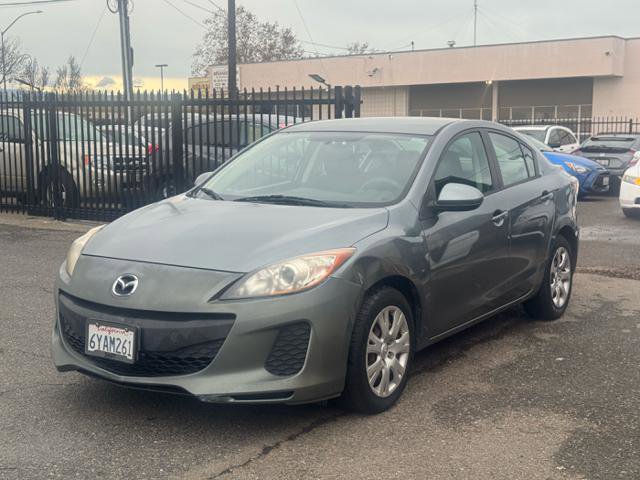 Used 2013 MAZDA MAZDA3 i SV w/ Convenience Pkg image 1
