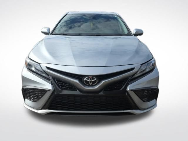 Used 2021 Toyota Camry XSE w/ Carpet Mat Package (TMS) FWD image 6