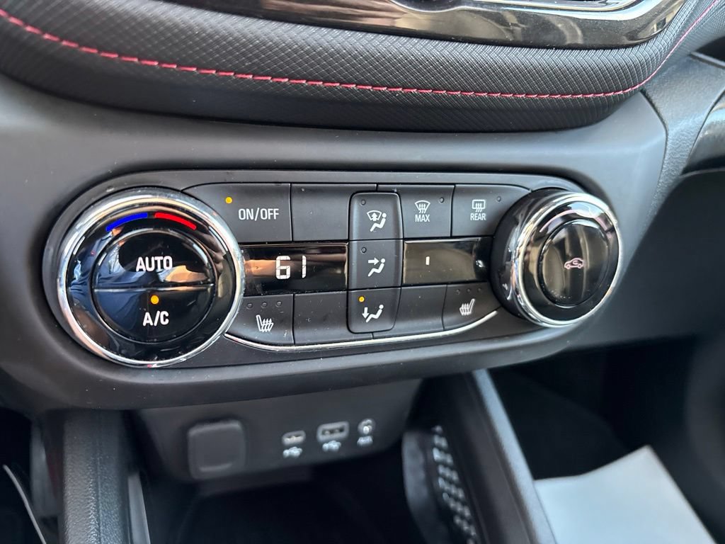 Used 2023 Chevrolet TrailBlazer RS w/ Convenience Package FWD image 16