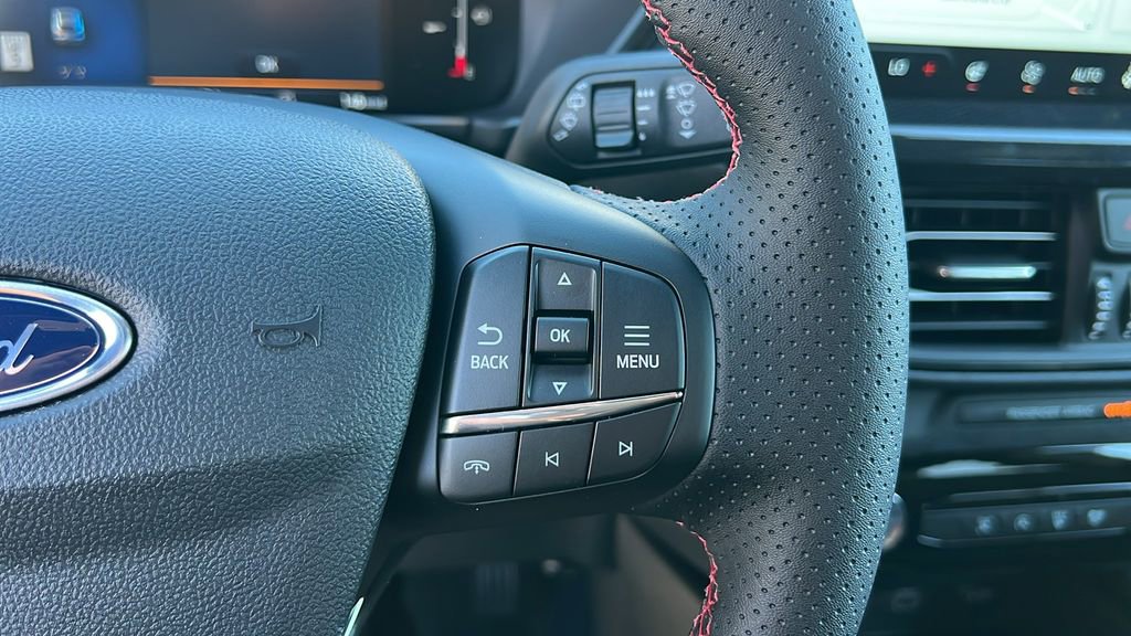 New 2025 Ford Escape ST-Line w/ Tech Pack #1 image 18