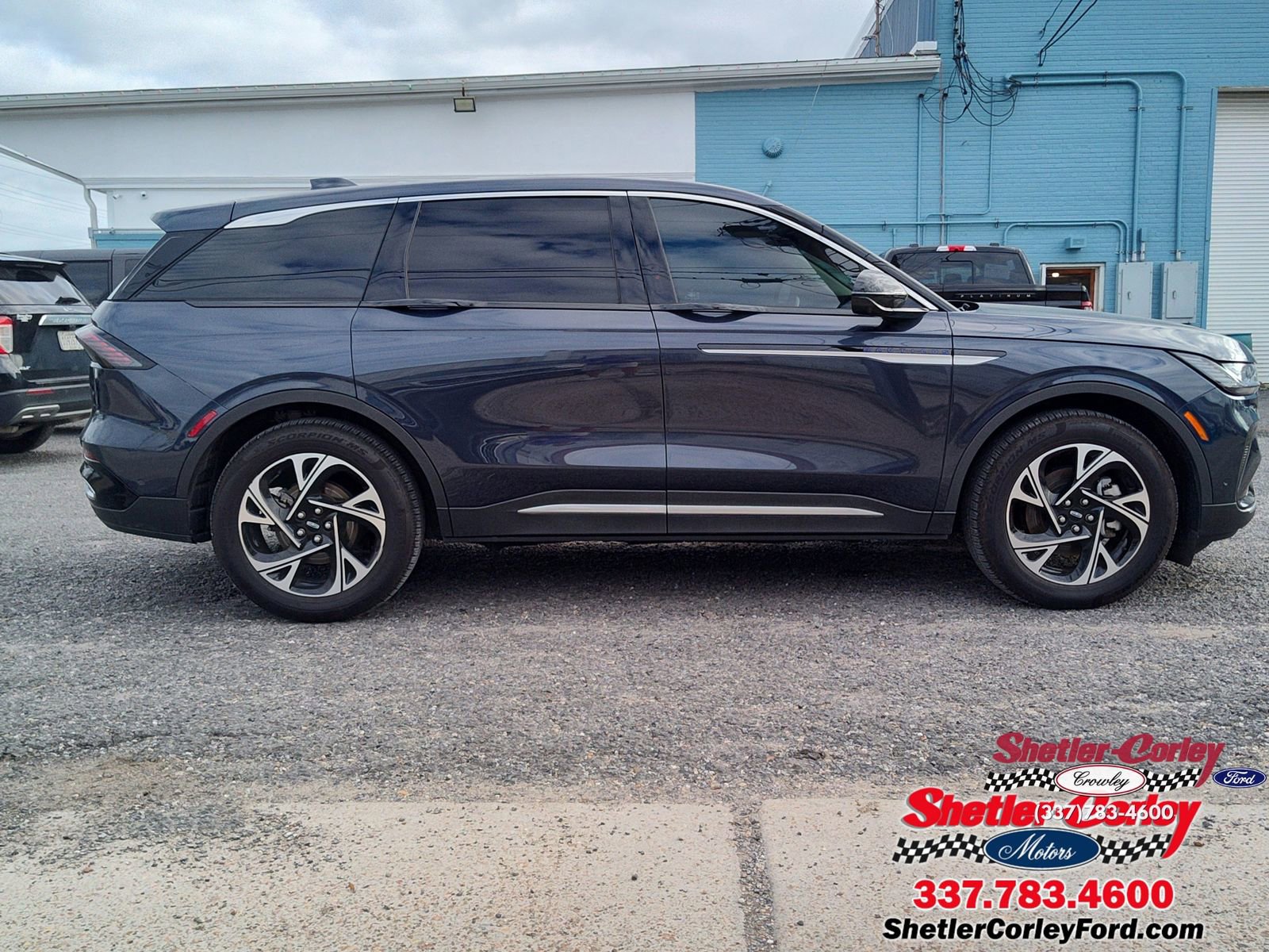 Used 2024 Lincoln Nautilus Premier image 12