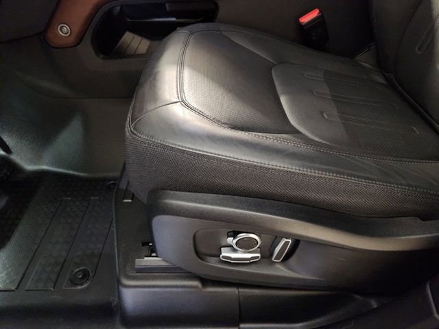 Used 2024 Land Rover Defender 130 X image 25