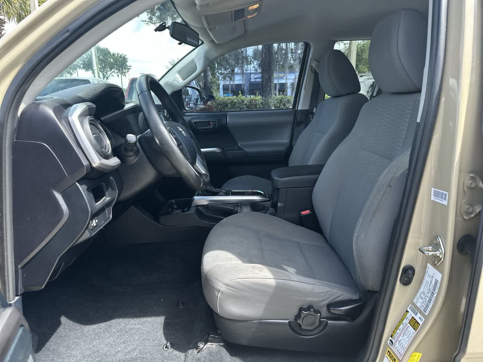 Used 2016 Toyota Tacoma SR5 w/ Towing Package RWD image 13
