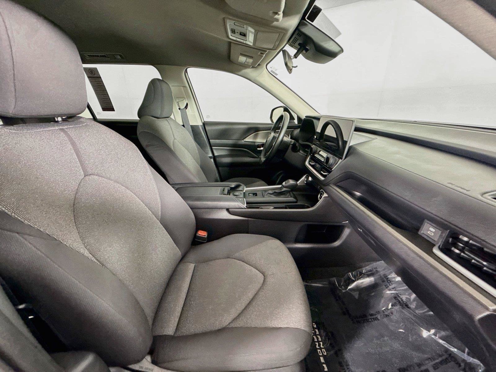 Certified 2025 Toyota Grand Highlander FWD image 43
