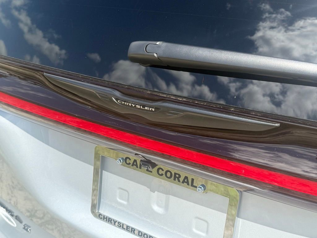 New 2026 Chrysler Pacifica Limited w/ S Appearance Package image 33