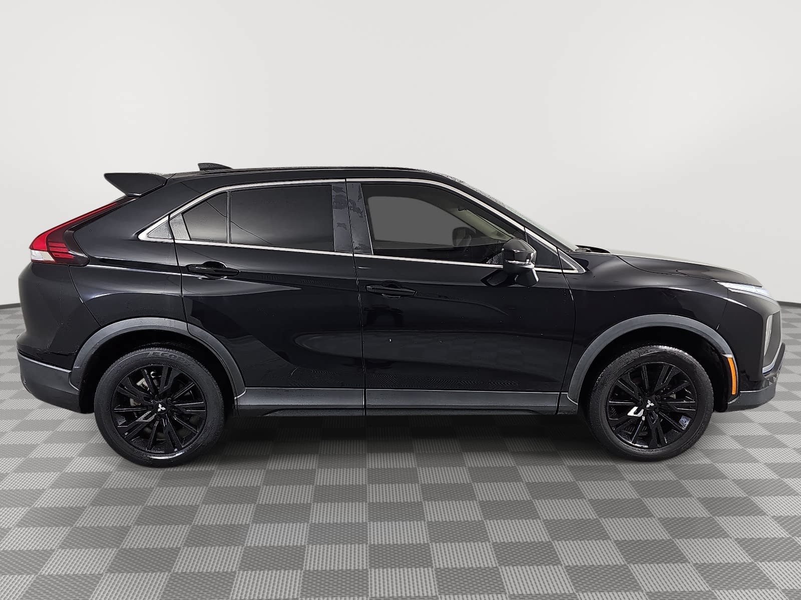 Used 2023 Mitsubishi Eclipse Cross LE AWD/4WD image 9