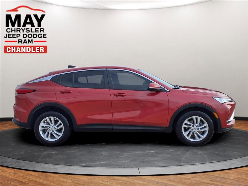 Used 2024 Buick Envista Preferred w/ Convenience I Package image 2