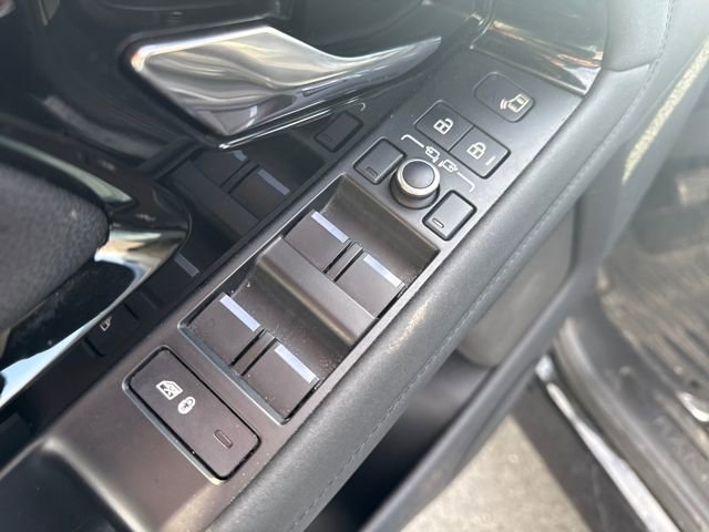 Used 2021 Land Rover Range Rover Evoque SE image 26