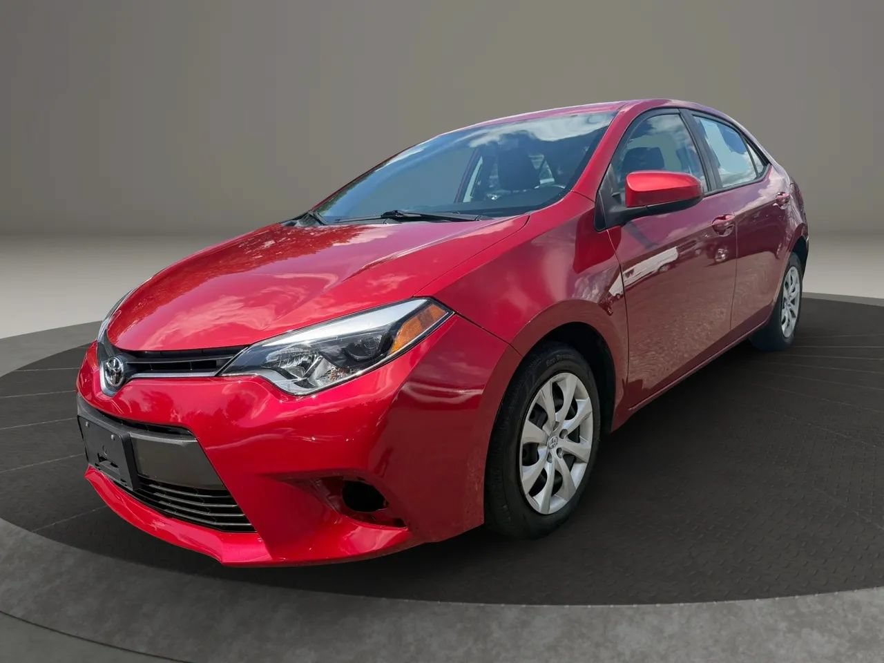 Used 2015 Toyota Corolla LE FWD image 1