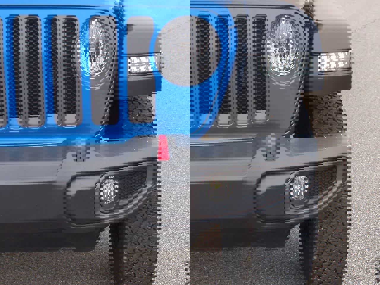 Used 2021 Jeep Wrangler Unlimited Rubicon w/ Cold Weather Group image 11