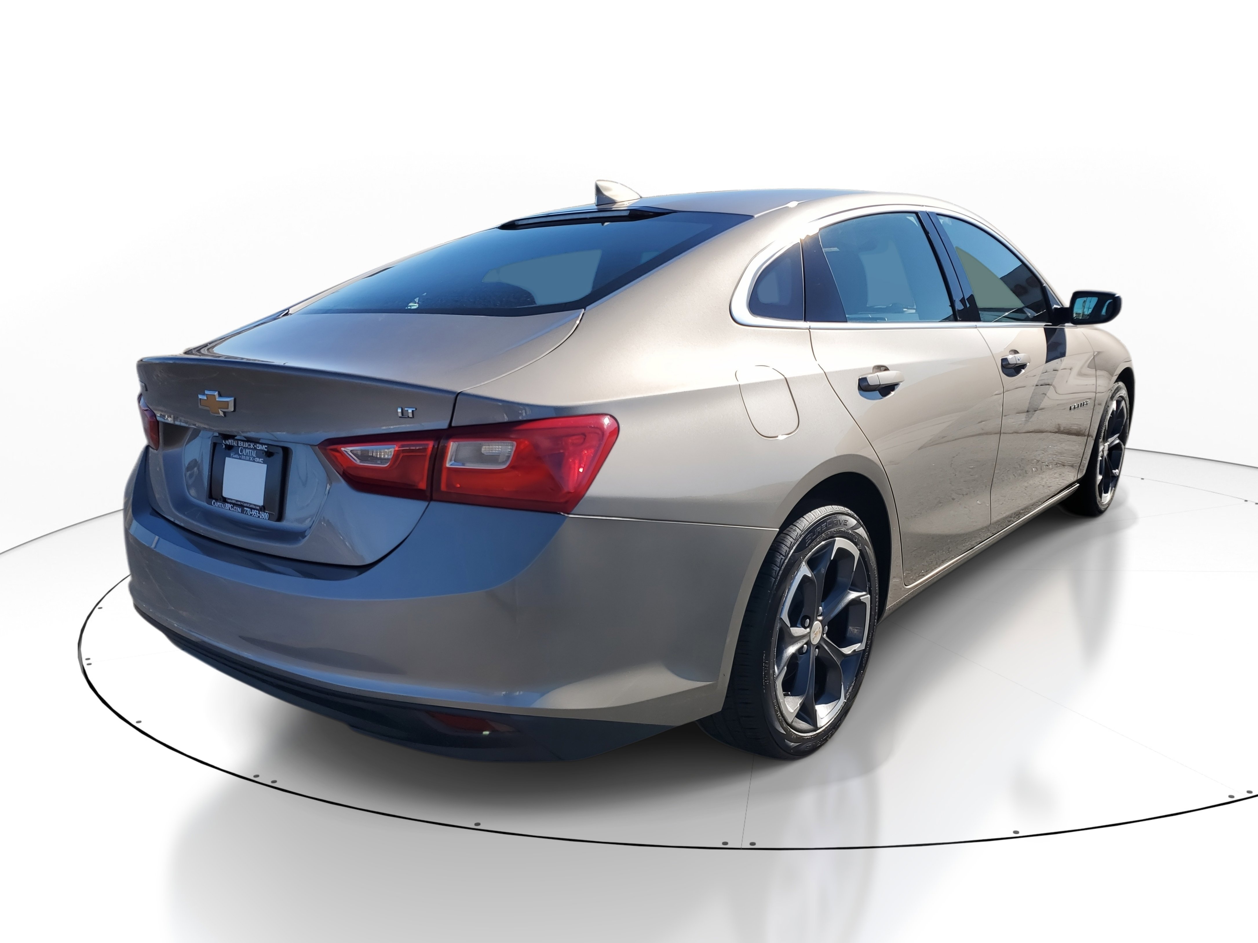 Used 2023 Chevrolet Malibu LT image 3