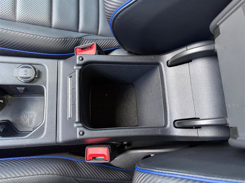 Used 2024 Volkswagen Golf R AWD/4WD image 32