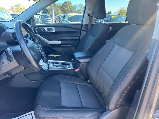 Used 2022 Ford Explorer XLT AWD/4WD image 22
