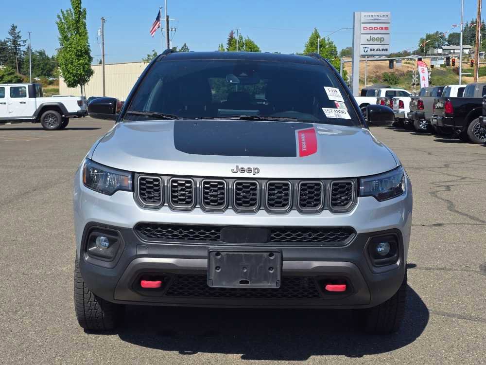 Used 2024 Jeep Compass Trailhawk AWD/4WD image 5