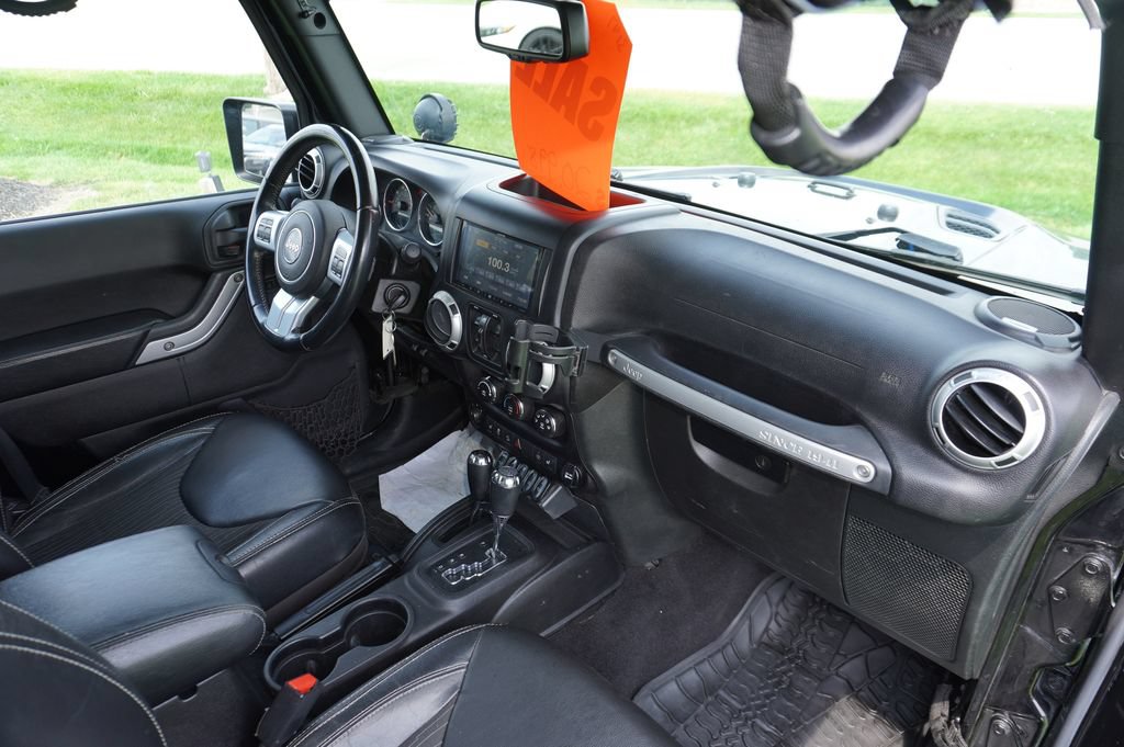 Used 2015 Jeep Wrangler Unlimited Sport AWD/4WD image 29