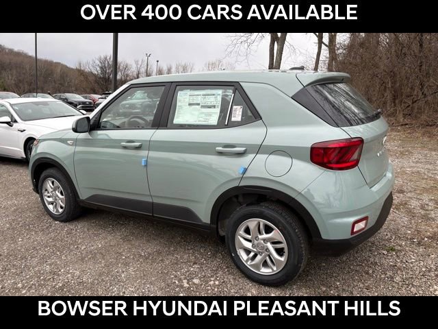 New 2026 Hyundai Venue SE image 3