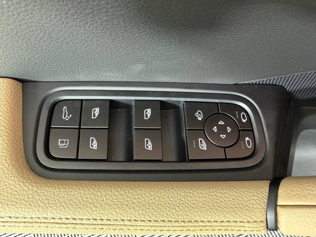 Used 2026 Porsche Cayenne S AWD/4WD image 19