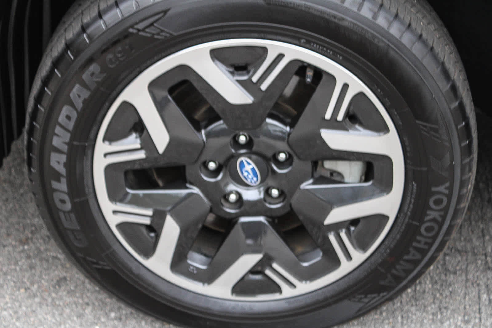 Certified 2025 Subaru Forester Premium AWD/4WD image 10