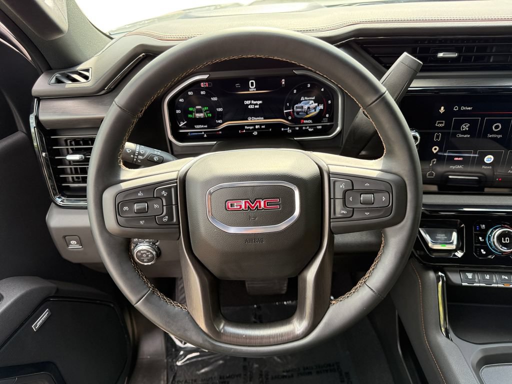 Used 2025 GMC Sierra 2500 AT4 w/ AT4 Premium Plus Package AWD/4WD image 12