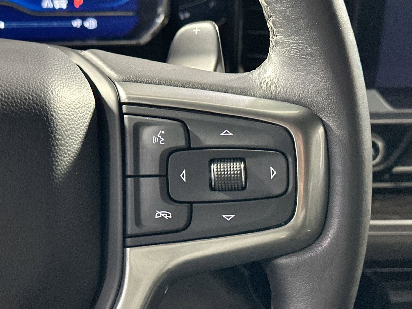 Used 2023 Chevrolet Silverado 1500 LTZ image 19