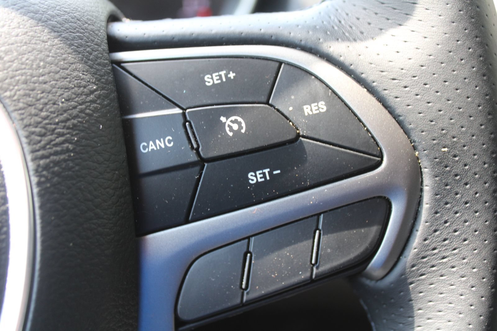 Used 2019 Dodge Durango SXT RWD image 30