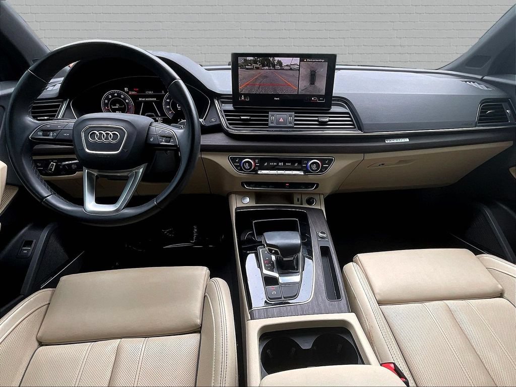 Used 2023 Audi Q5 2.0T Premium Plus w/ Premium Plus Package AWD/4WD image 7