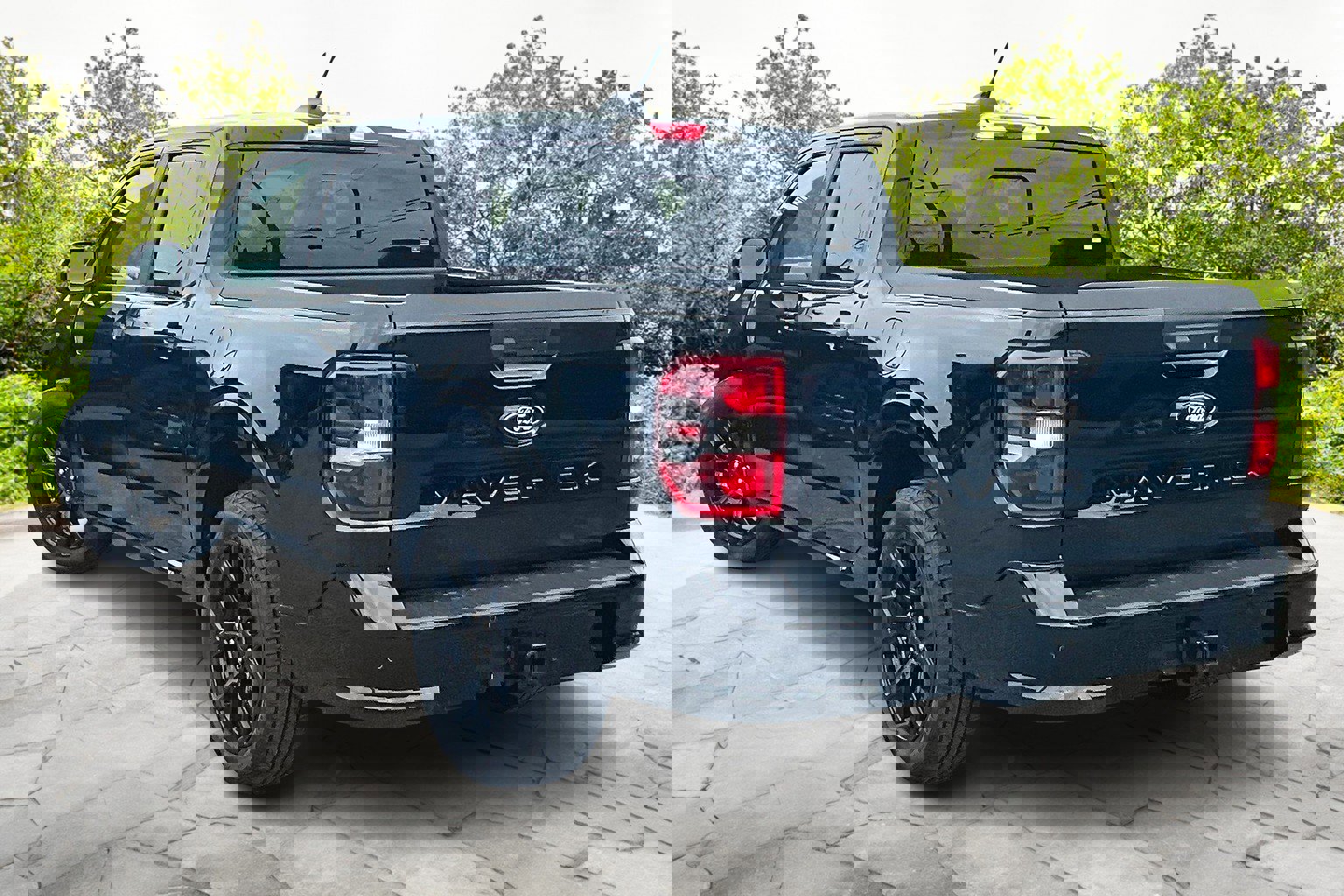 New 2025 Ford Maverick Lobo image 3