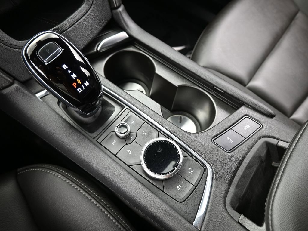 Used 2023 Cadillac XT6 Luxury image 28