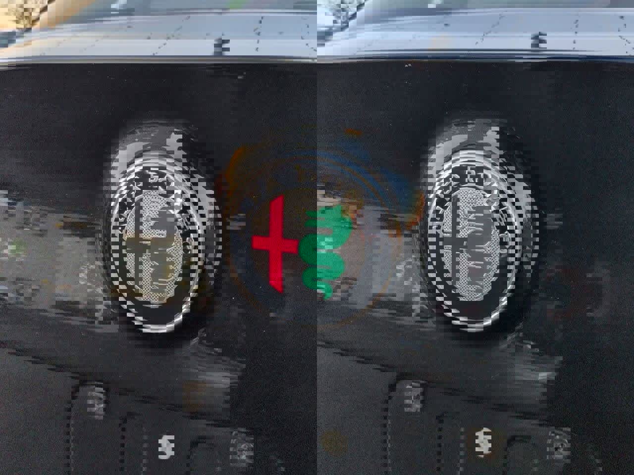 Used 2024 Alfa Romeo Giulia Ti w/ Performance Driving Package image 10