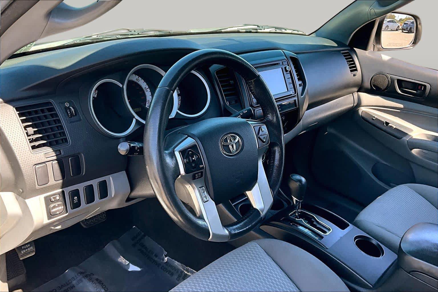 Used 2014 Toyota Tacoma 2WD Double Cab w/ Convenience Package image 17